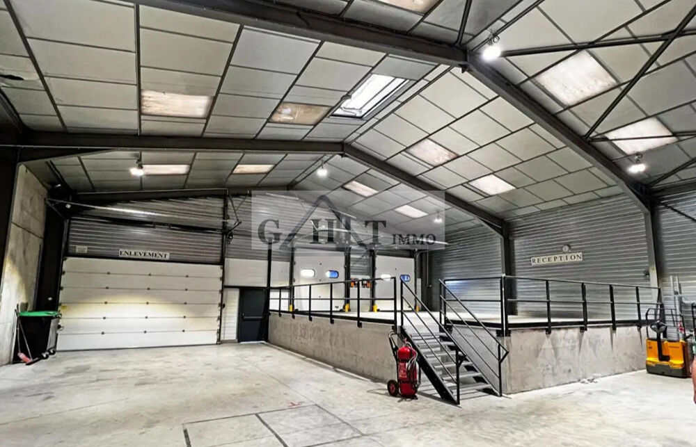   ENTREPOT 972 M² A VENDRE A ST FARGEAU 
