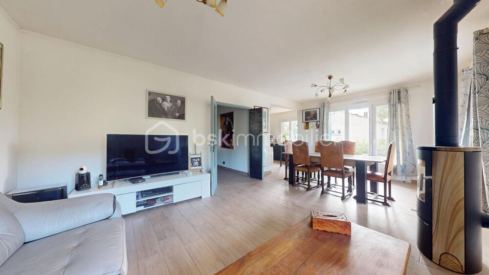 Vente Maison Maison de 5 chambres au calme, proche commodités, avec piscine et garage Bagnols sur ceze
