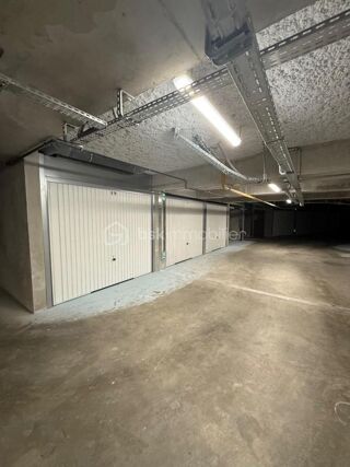  Parking / Garage  vendre 15 m