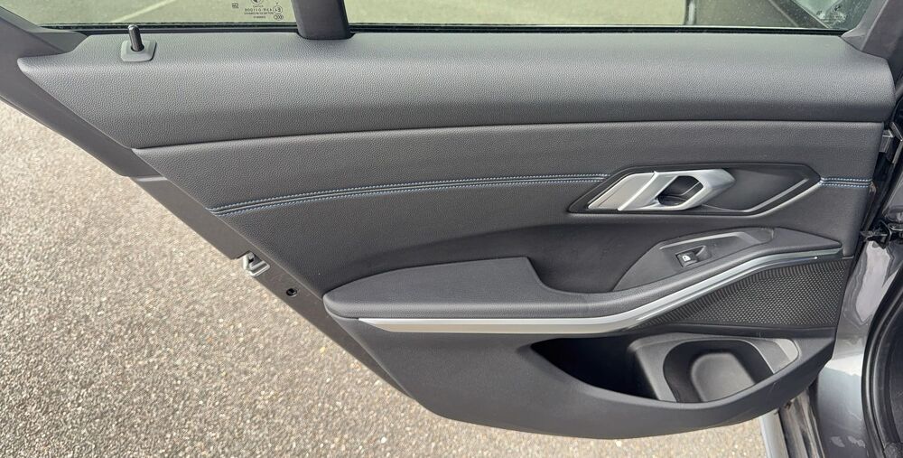 S&eacute;rie 3 318d Mild Hybrid 150 BVA8 M Sport - Automatique 2021 occasion 16000 Angouleme