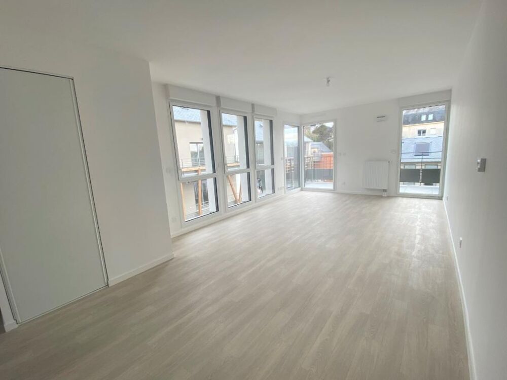 T3 avec balcon et parking à TOURS