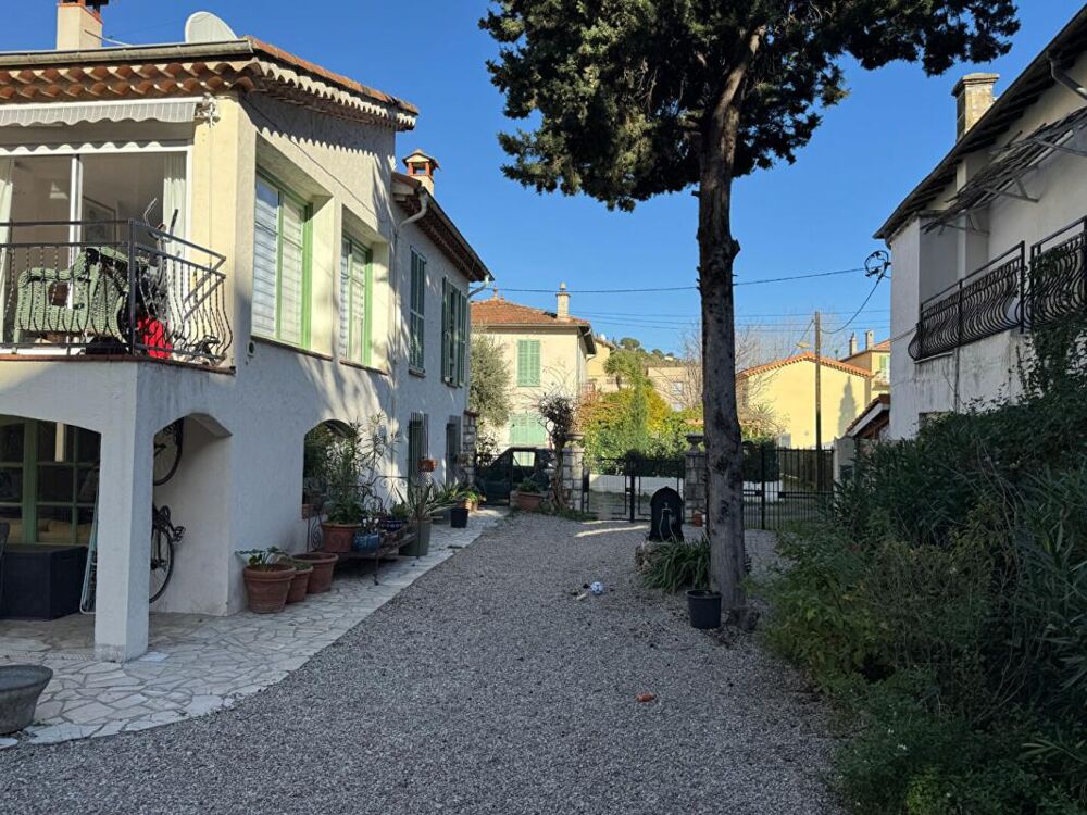 Vence Centre Ville, Maison de Ville 5 pièces 114 m2