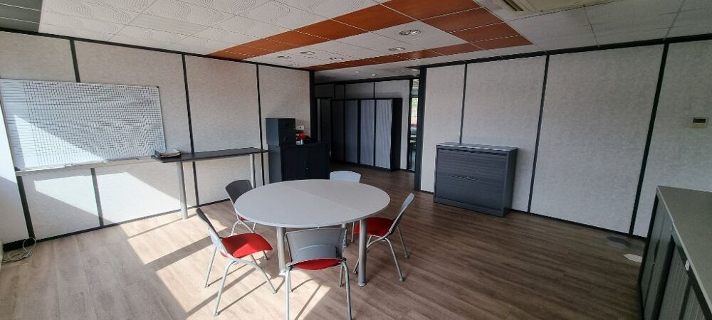   A LOUER - BUREAUX 