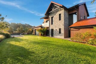 Vente Villa Villa d'exception de 7 pièces de 256 m² proche de Genève Viry
