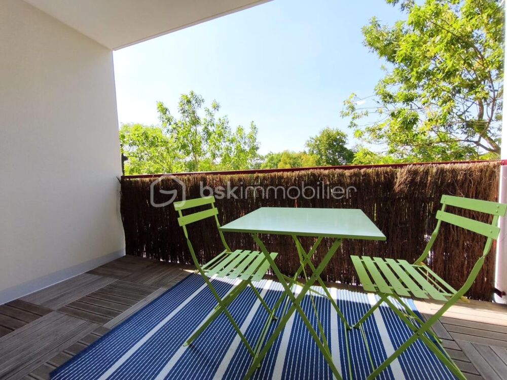 Appartement T3 de 61 m² avec 2 chambres, deux balcons et parking en sous-sol  Orléans