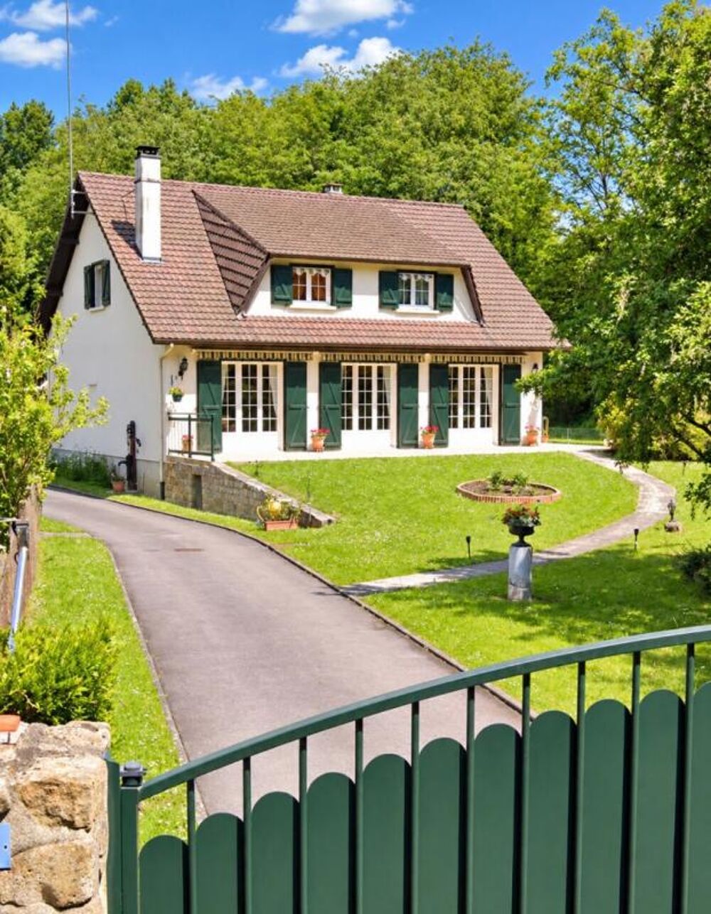 Vente Maison Maison à Noyon 6 pièce(s) 139m² - Sous-Sol total et jardin Noyon