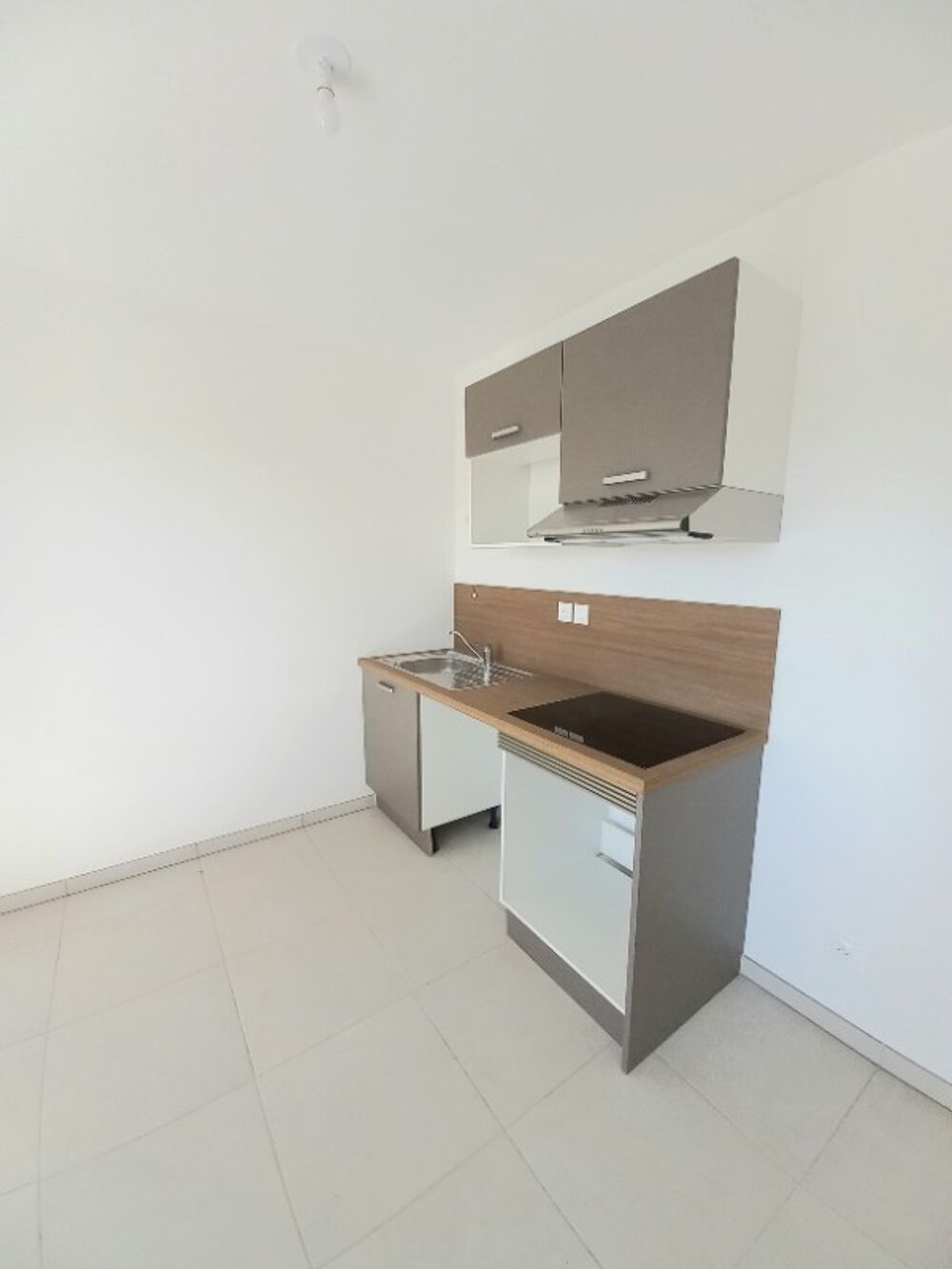 Location Appartement T1 NEUF avec terrasse et parking à MONTEUX Monteux