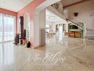  Maison � vendre 6 pi�ces 213 m�