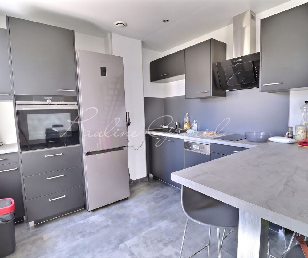 Vente Maison Petite maison rénovée Sté Cécile avec jardin, garage, sous-sol et dépendances Le havre