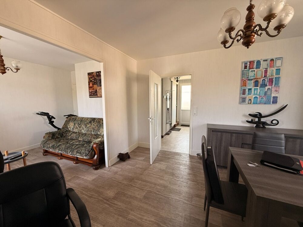 Vente Maison EN EXCLUSIVITE ! Pavillon de 95m² surélevé sur sous sol, rénové, sur terrain de 562m² 117 500 € Dun le palestel