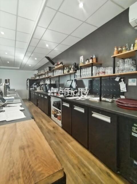 Commerces/Negoce 305000 17290 Le thou