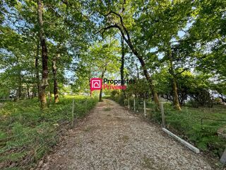 Terrain à vendre 989 m²