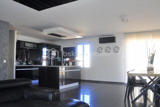  Villa  vendre 6 pices 145 m