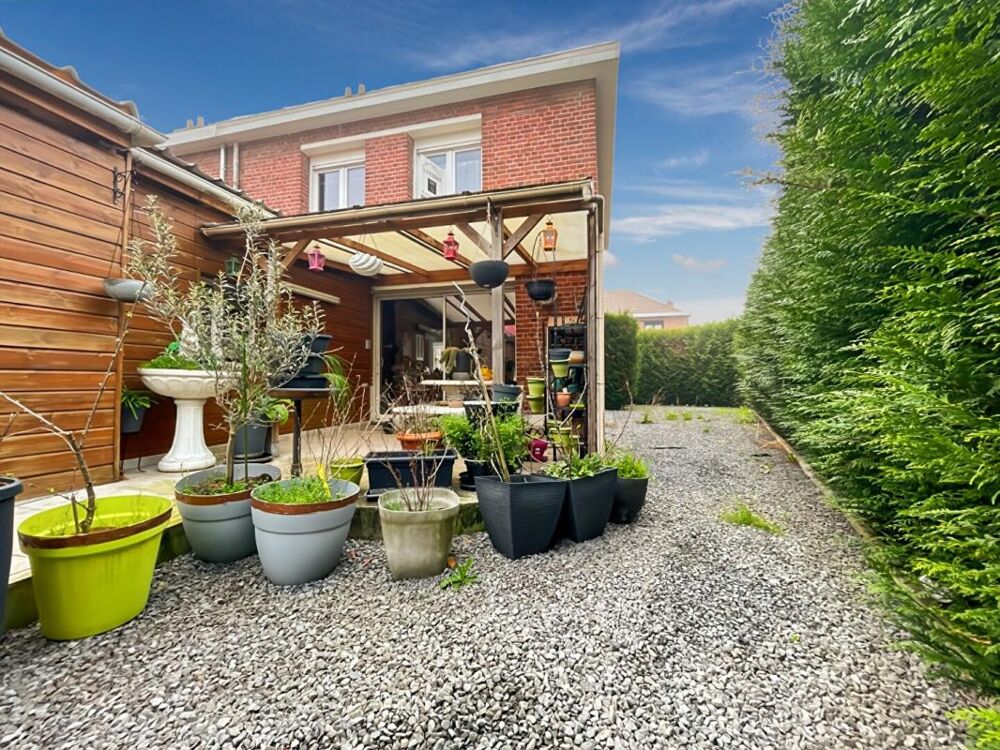 MAISON SEMI-MITOYENNE - GARAGE - 4 CHAMBRE - 100 m² - COMINES