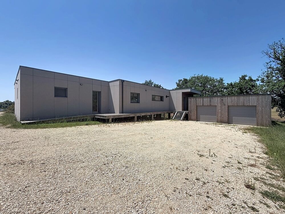 Vente Maison Maison à vendre plain-pied en bois de 149 m², 5 pièces, piscine, 2 garages - BERGERAC (24) Bergerac