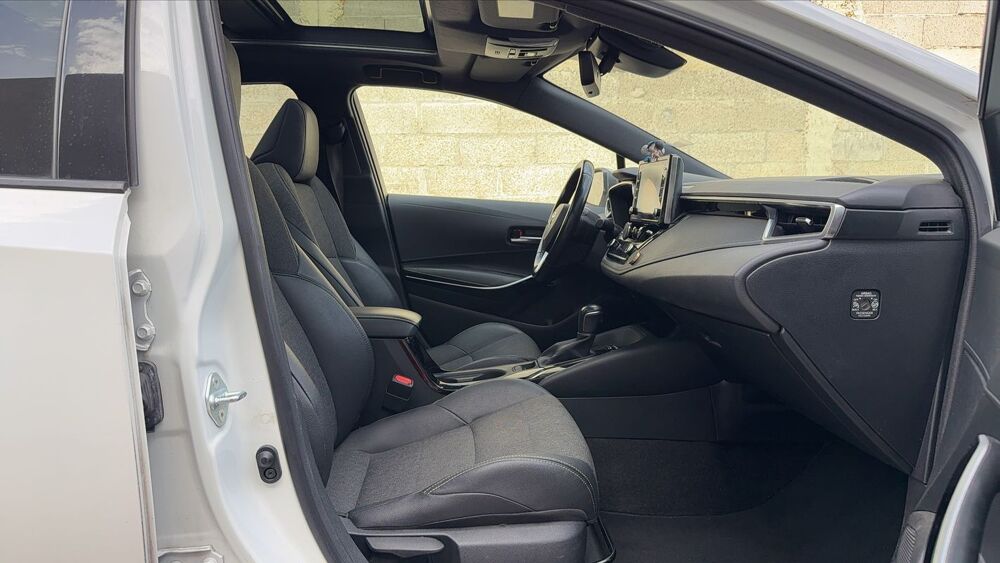 Corolla 1.8 VVT-i 122 Hybrid CVT Design Pack - Automatique Toit ouvr 2021 occasion 92000 Nanterre
