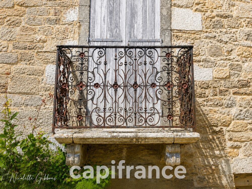 Maison à rénover entièrement 9 pièces SEXCLES (19)