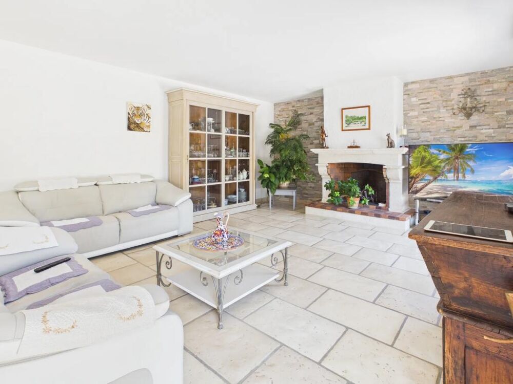 � vendre  Villa Montauroux (83440)