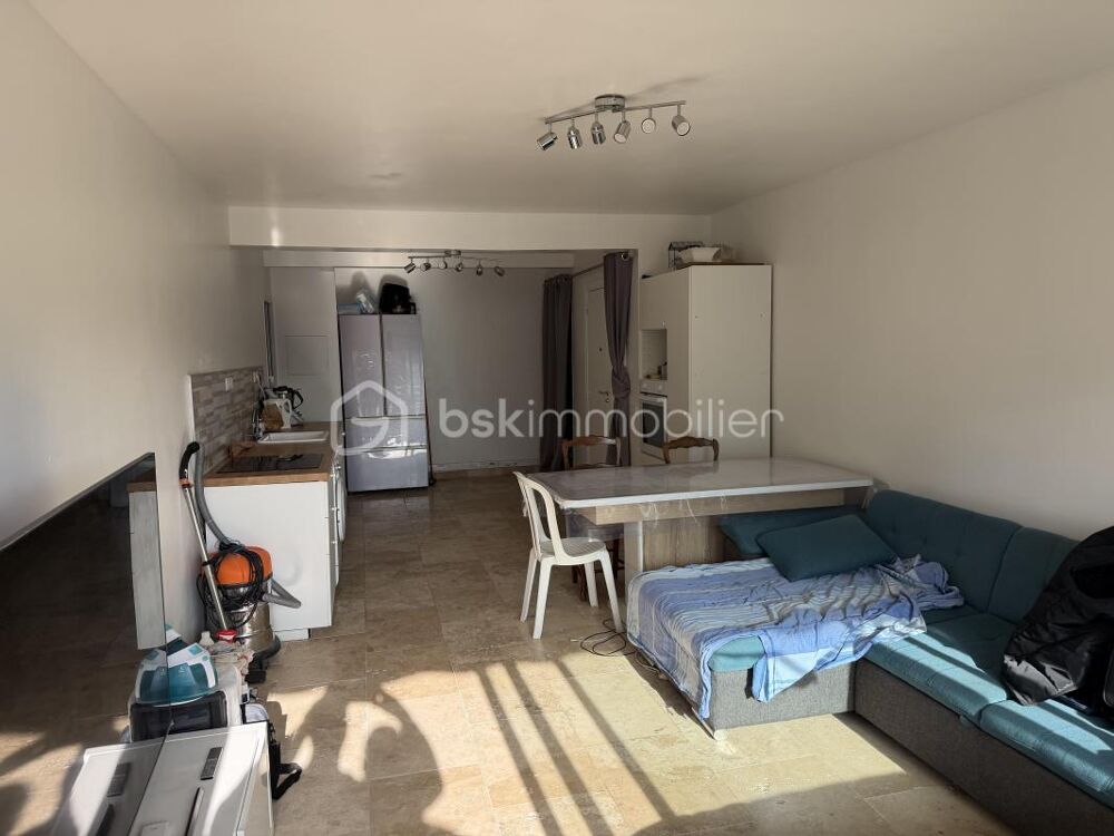 Vente Appartement Cavalaire-sur-Mer (83240) – Appartement T4 traversant de plus de 84m2 en Centre Ville, à 150 m du bord de Mer Cavalaire sur mer