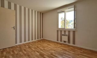  Appartement à louer 4 pièces 88 m²