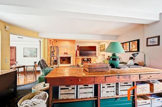  Maison à vendre 15 + pièces 402 m²
