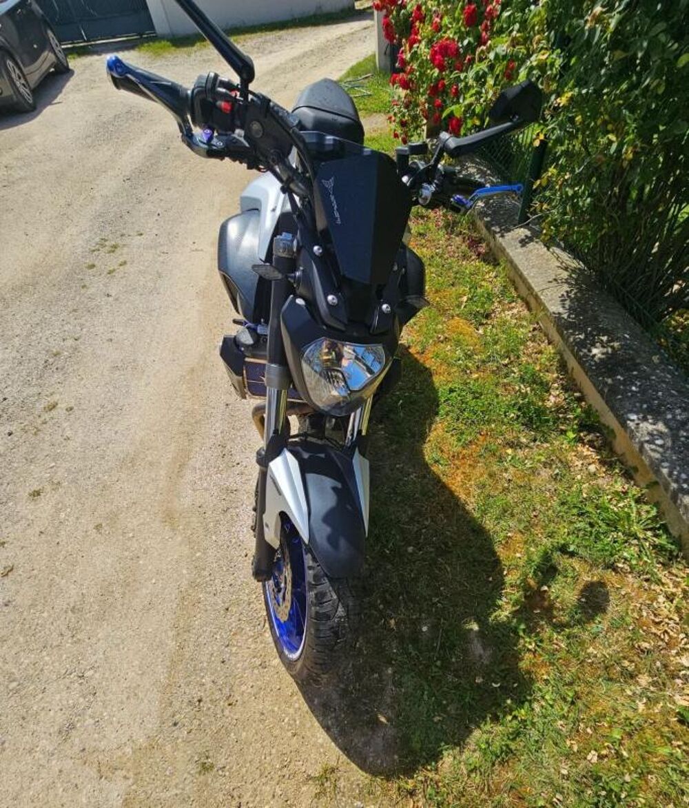 YAMAHA 2015 occasion 78950 Gambais