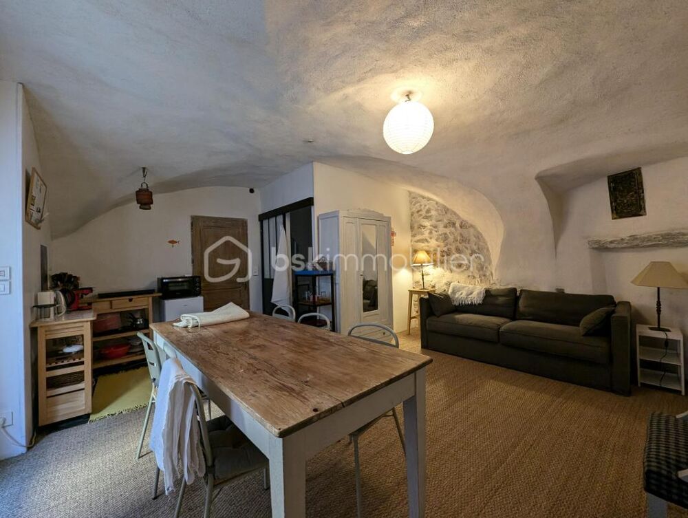 Maison familiale rénovée avec terrasse, grand garage et studio indépendant