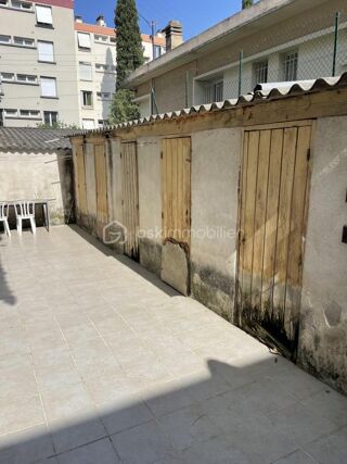  Immeuble � vendre 15 + pi�ces 466 m�