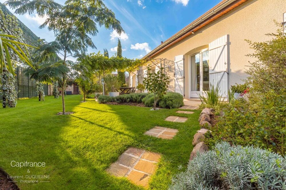 Vente Maison BELLEFOND SUR SON SUPERBE TERRAIN DE 731 M2 MAISON 6 PIECES DE 166 M2 Bellefond