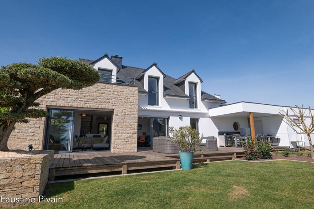 Belle propriété contemporaine vue golfe