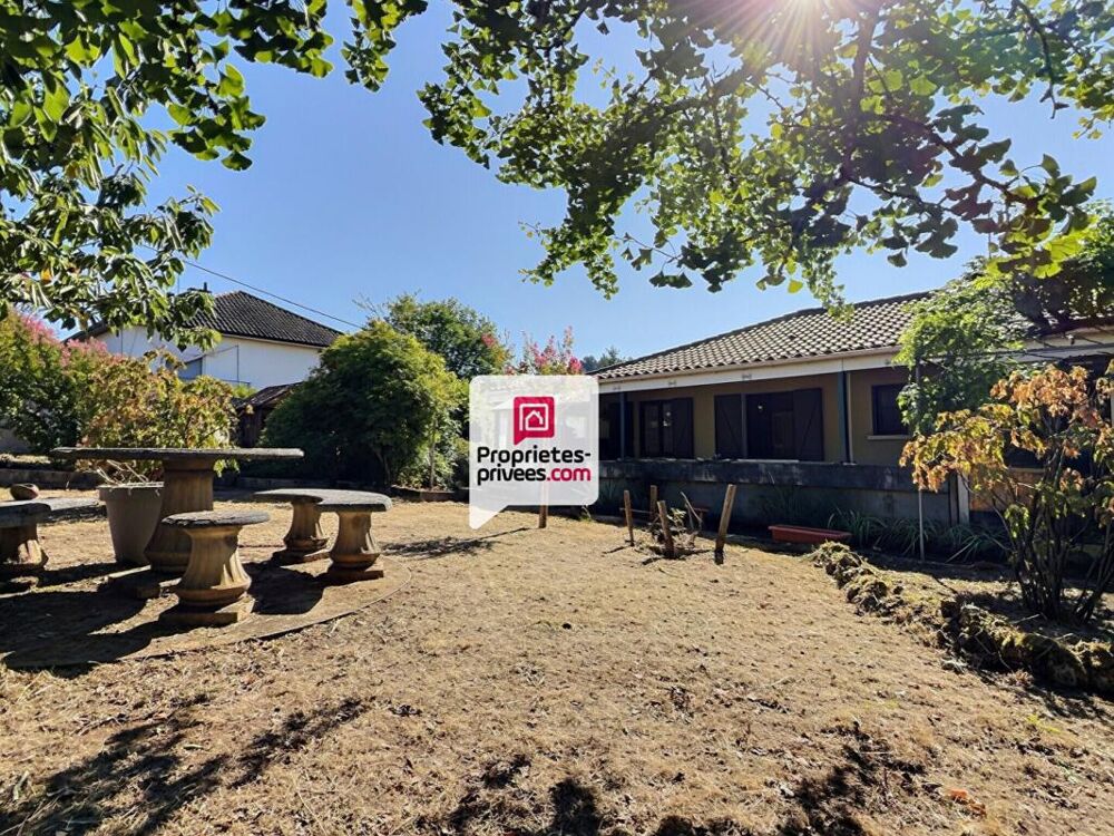 Maison T7/8 d'env. 151m² avec nombreuses dépendances près du bourg de COULOUNIEIX-CHAMIERS (24660)