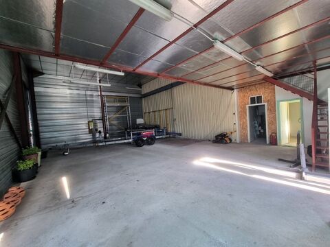 DOLUS ILE D'OLERON (17), A Louer Local Artisanal de 180m², en emplacement N°1 au cur d'une ZAE attractive 1400 17550 Dolus d oleron