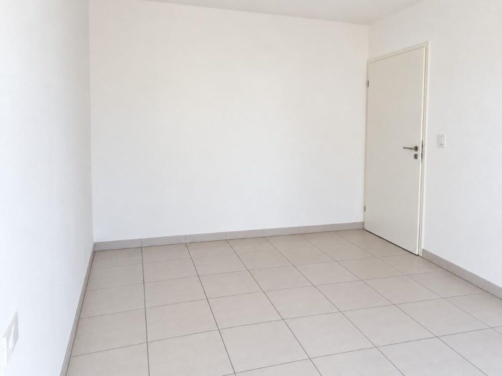 Location Appartement T2 avec jardin et parking à MEZE Meze