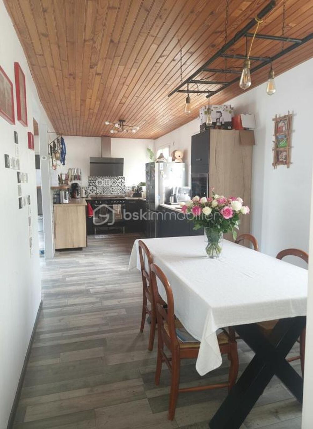 VILLA 155M² AVEC PISCINE - APPARTEMENT INDEPENDANT 35M²