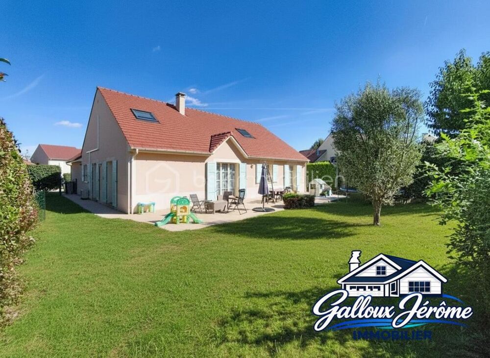 Vente Maison MAGNIFIQUE MAISON KAUFMAN & BROAD – 190 M² – 6 CHAMBRES – MOUSSY-LE-NEUF Moussy le neuf