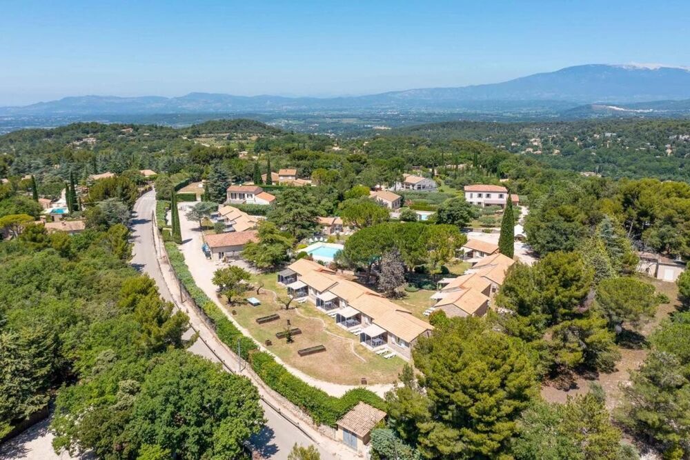 à vendre  Propriété/château La Roque-sur-Pernes (84210)