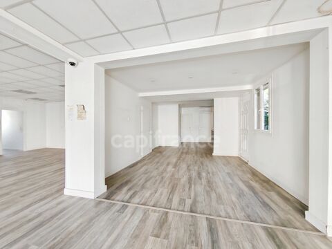   A vendre à Chalon-Sur-Saône (71) Local Commercial, bureaux, 2 appartements, 2 garages, terrain de 402 m² 
