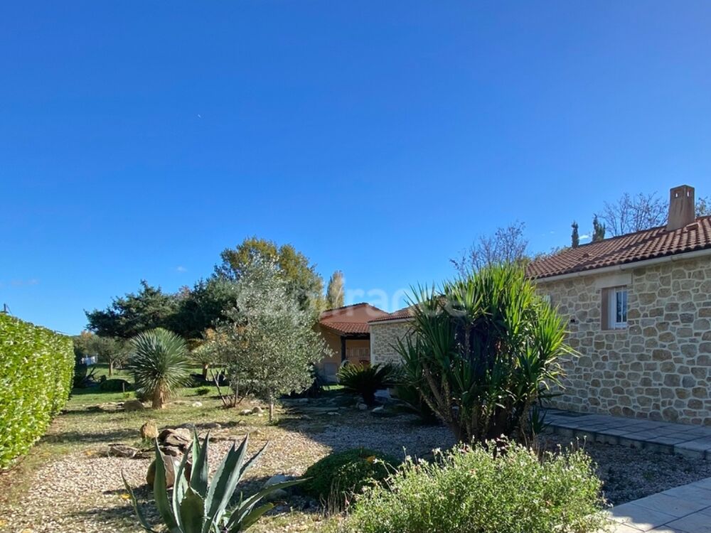  vendre  Proprit/chteau Uzs (30700)