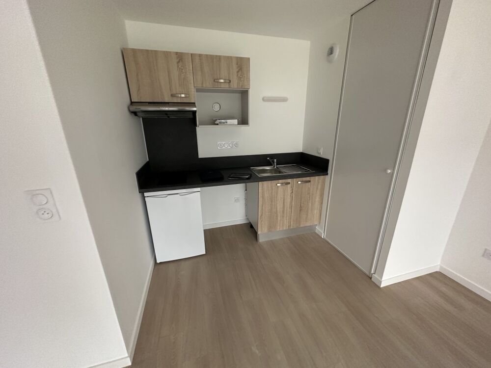 Location Appartement T2 avec terrasse et parking à LAVAL Laval