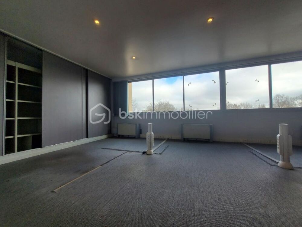   BUREAUX ET OPEN SPACE 140 m² ESTILLAC Estillac