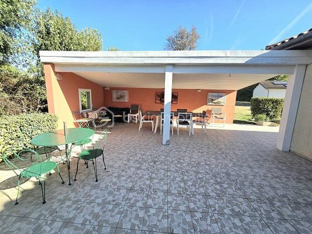 Vente Maison MAGNIFIQUE PLAIN PIED DE PRES DE 150 M2 SUR UN TERRAIN DE 5 400 M2 AVEC 4 CHAMBRES ET PISCINE CHAUFFEE !!! Libourne