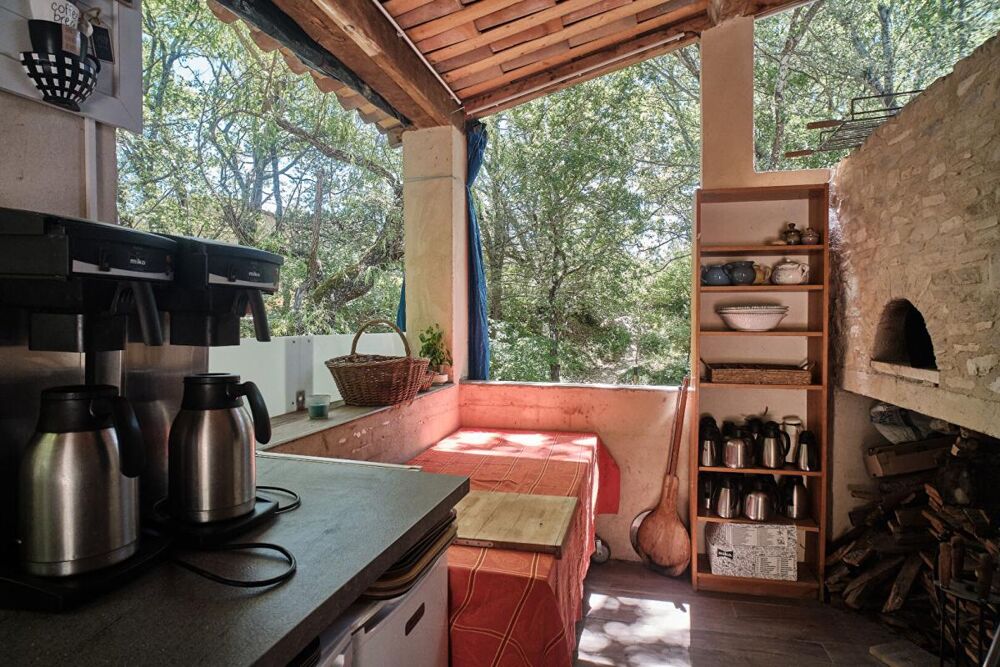 Vente Propriété/Château En Provence, Propriété d'Exception composée de diverses maisons en pierre pour plus de 1000 m² de bâti sur 6.3 HA Forcalquier