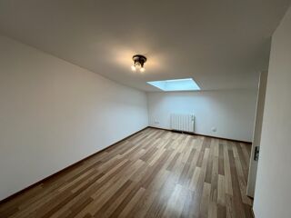  Appartement à louer 3 pièces 57 m²