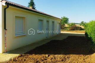 Vente Maison MAISON F4 DE 80 M² AVEC GARAGE – IDÉAL INVESTISSEUR – LOCATAIRE EN PLACE DEPUIS 15 ANS BON PAYEUR Payre