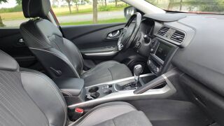 Kadjar TCe 130 Energy EDC Intens - Automatique Entretien constructe 2017 occasion 37800 Sainte Maure De Touraine