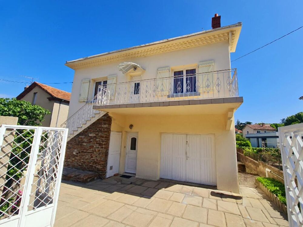 EXCLUSIVITE - Maison de ville proche commerces et écoles - 750 M² de terrain