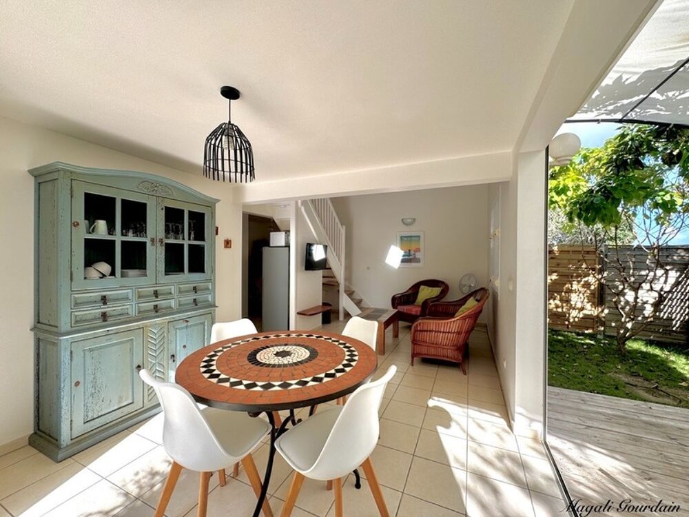 à vendre  Propriété/château Saint-François (97118)