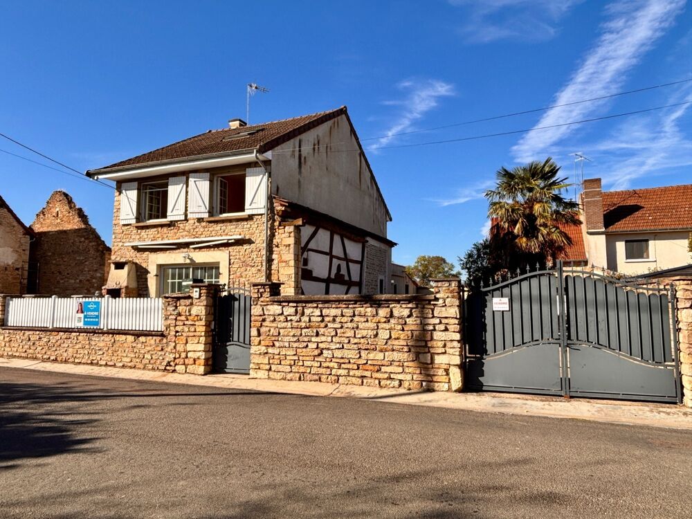 Vente Maison Maison 115m² - 6 pièces - 4 ou 5 chambres - Terrain clos - LALHEUE (71240) Lalheue
