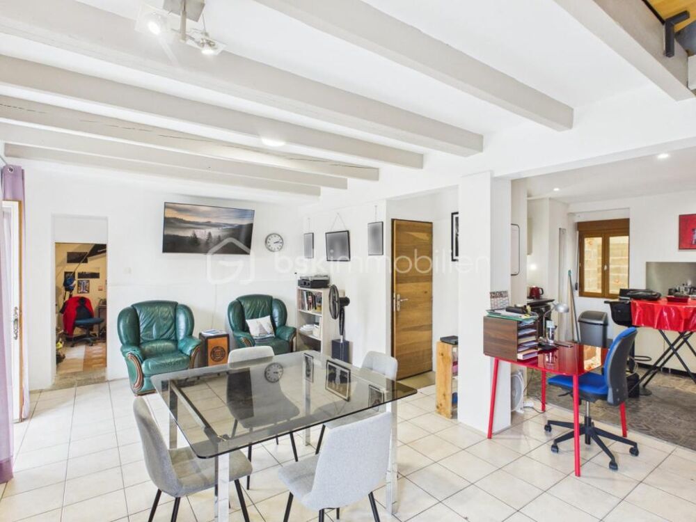 Vente Maison MAISON DE CARACTÈRE À RÉNOVER – 191 M² – 5 CHAMBRES – BROIN Broin
