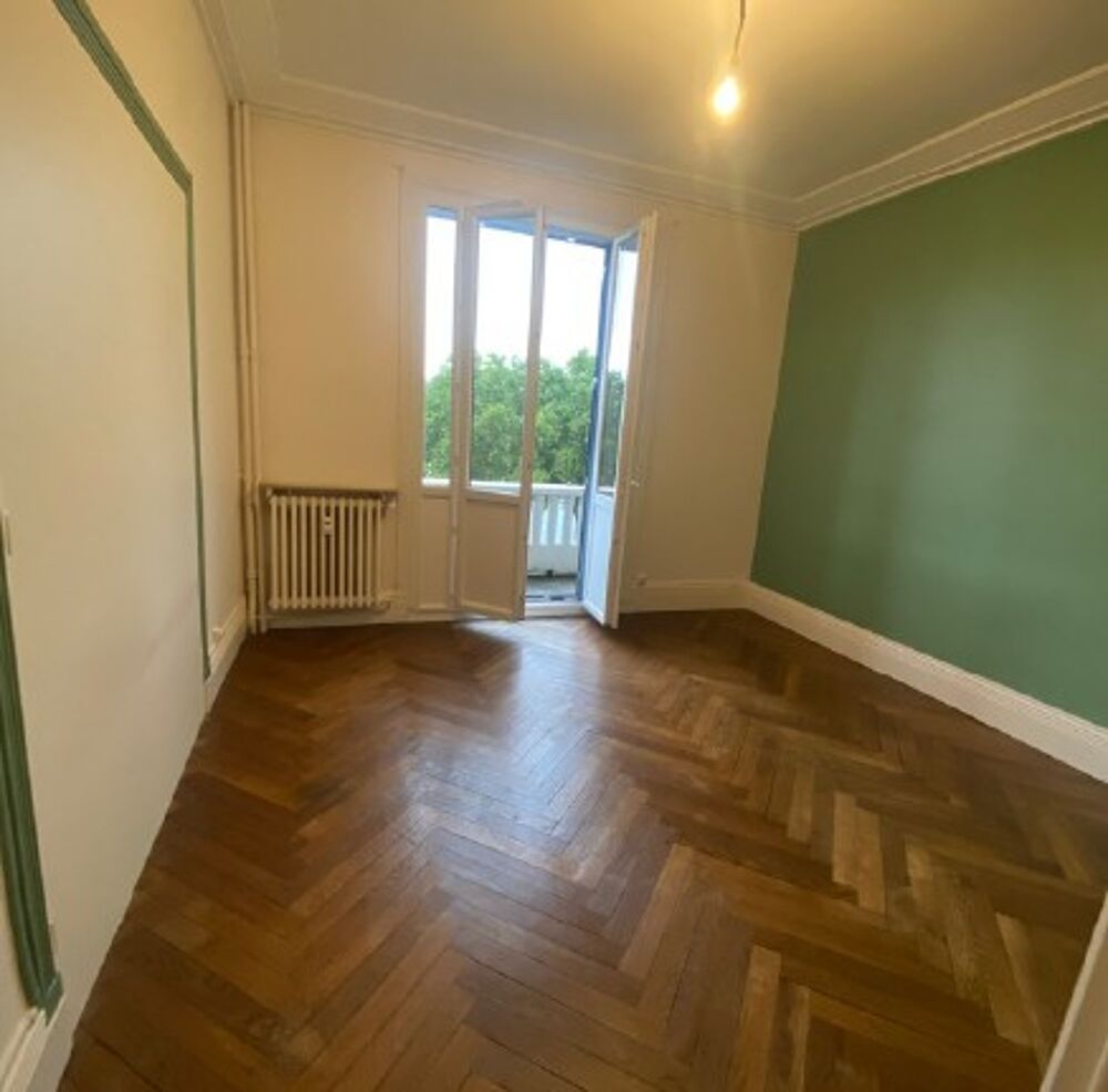 T2 avec balcon à LYON